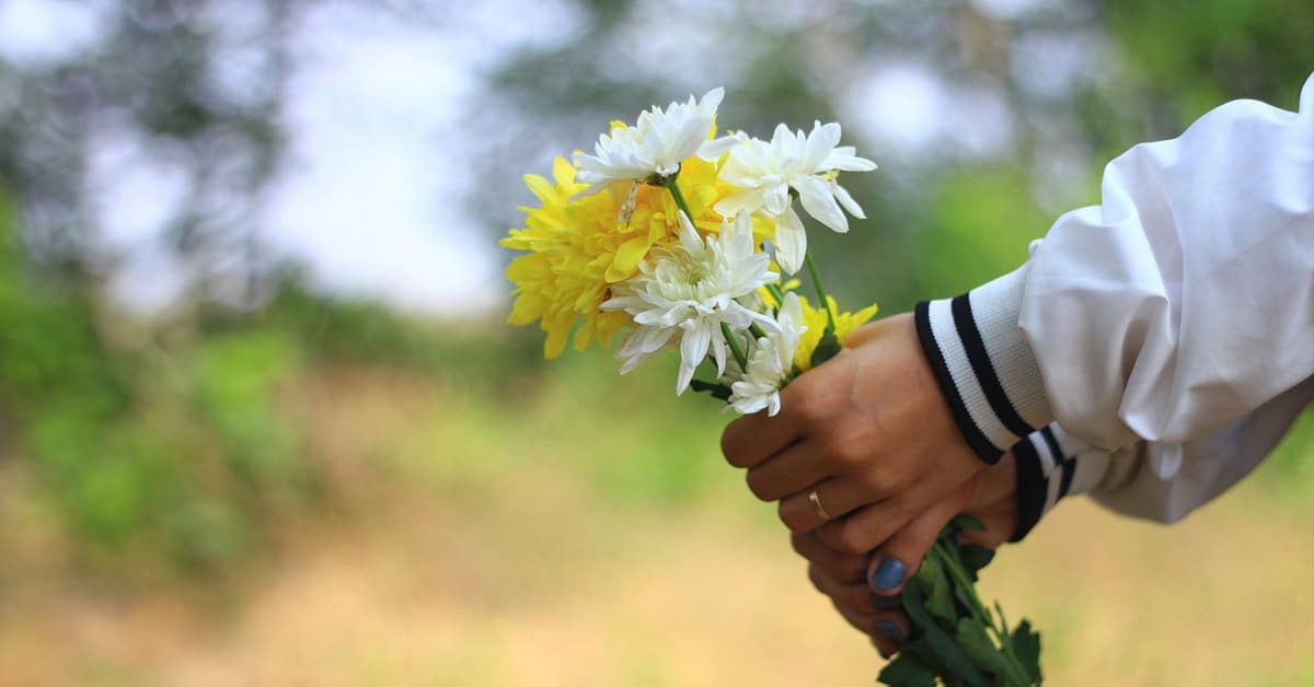 របៀបបង្ហាញចេញសេចក្តីស្រឡាញ់