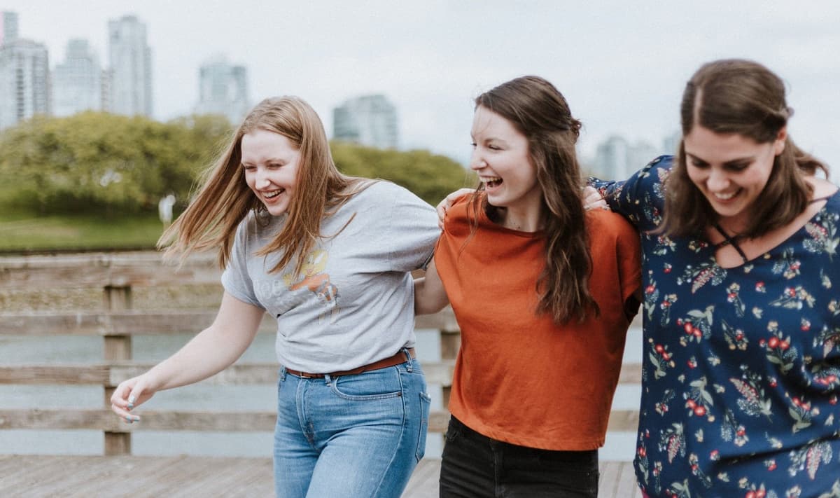 មិត្តភក្តិ និងខ្មាំងសត្រូវ