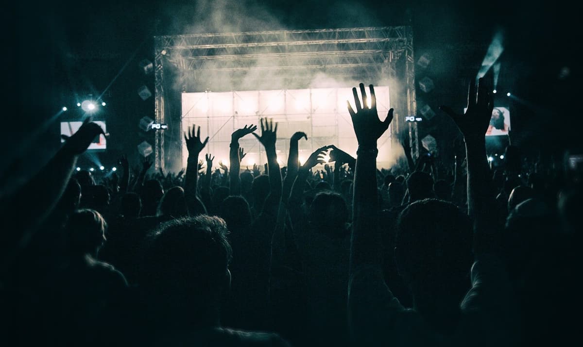 ហ៊ានប្រឈមមុខដាក់ហ្វូងមនុស្ស