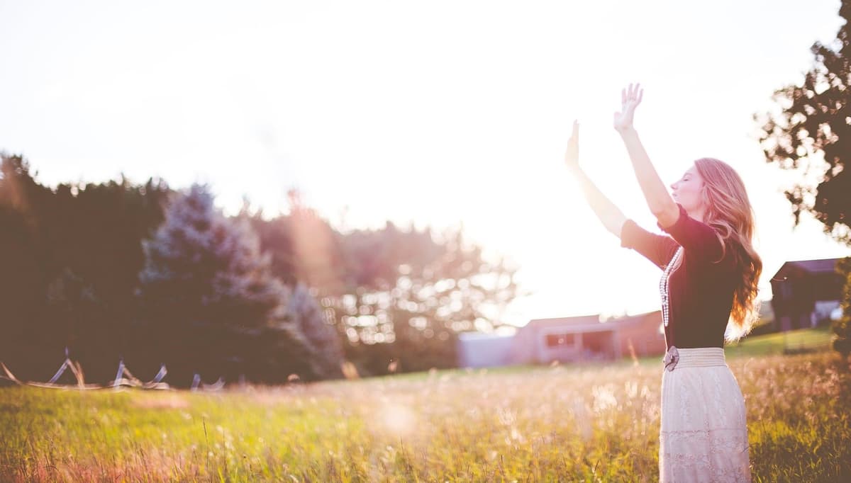 ទំនួញប្រែក្លាយជាការសរសើរដំកើង