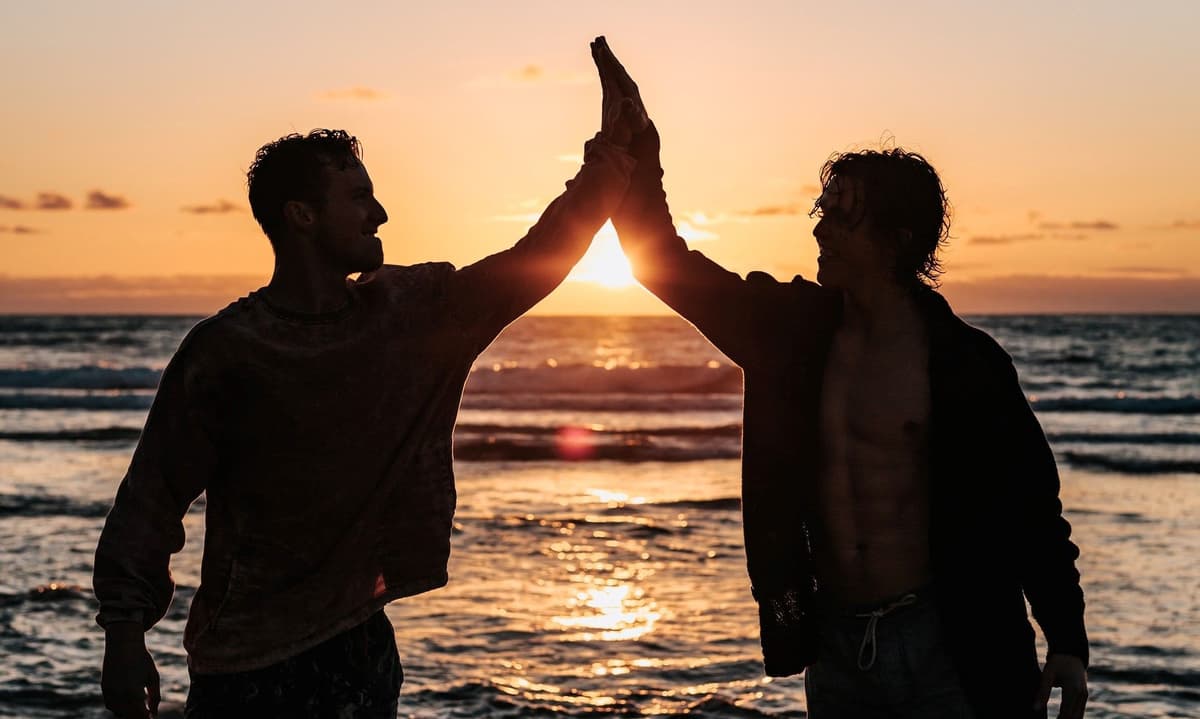 កុំបន្តជម្នះបញ្ហាតែម្នាក់ឯង