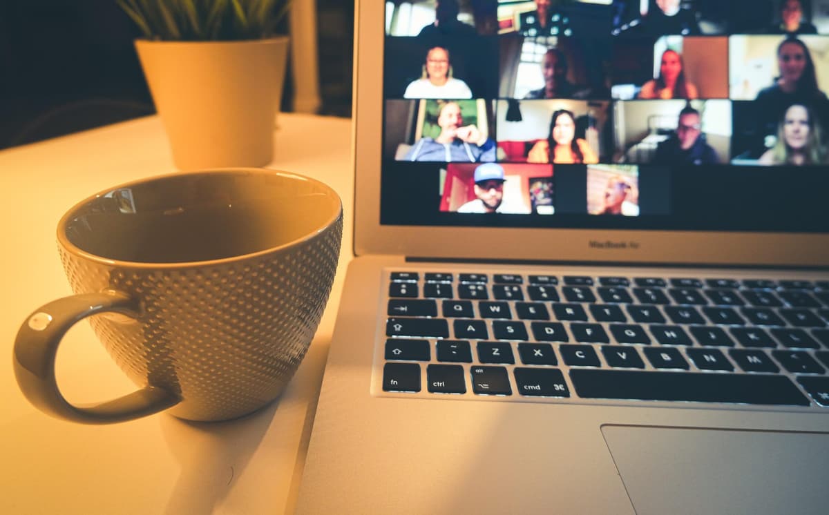 អ្នកមិនធ្វើការបម្រើព្រះអង្គតែម្នាក់ឯងឡើយ