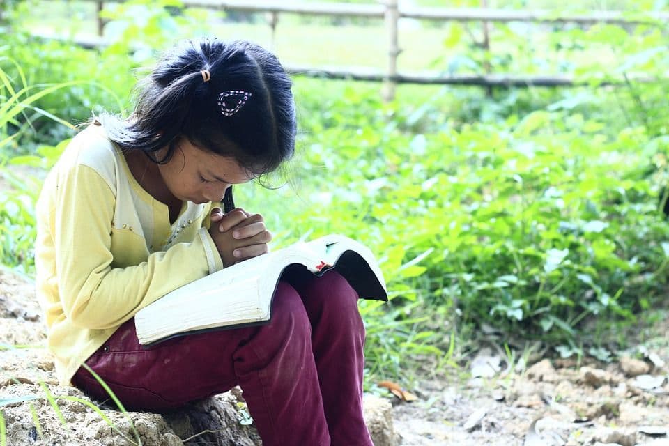 តើព្រះទ្រង់កំពុងស្តាប់យើងមែនឬ?