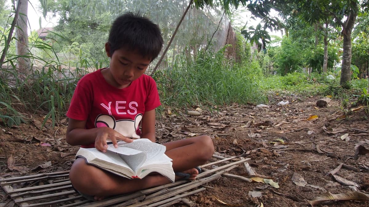 តើអ្នកជាអ្វី?