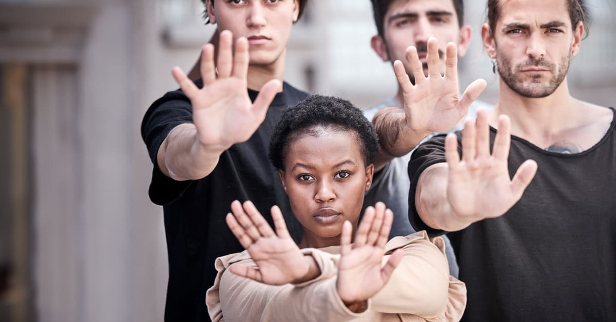 ជនបង្កជម្លោះ និងបក្សពួក